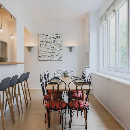 Apartment Peaceful Flat - 2bd 9p - Passy Tour Eiffel Paris